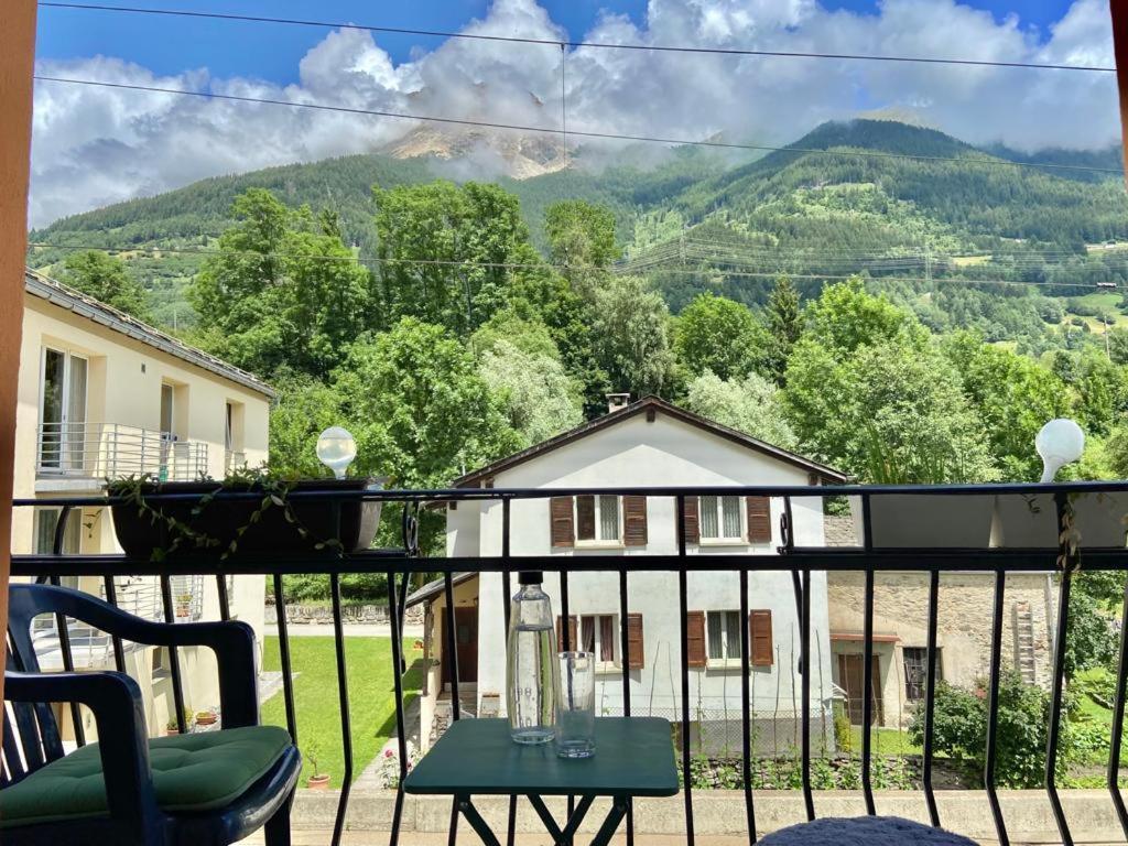Chasa Sassalbo Bed and Breakfast Poschiavo Exteriör bild